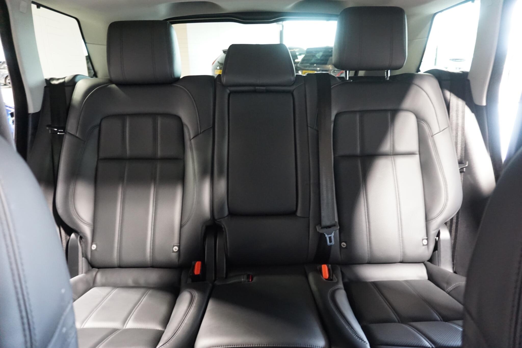Land Rover Range Rover Sport 3.0 SD V6 HSE Dynamic SUV 5dr Diesel Auto 4WD Euro 6 (s/s) (306 ps)